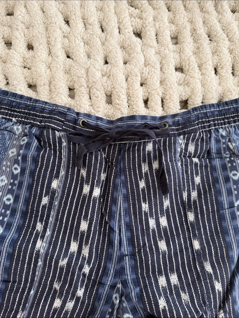 GAP Blue Patterned  Drawstring Shorts - Picture 3 of 9